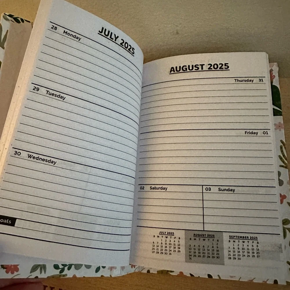 2025-2026 Two Year Planner Calendar Pocket Planner 6 x 4 Floral